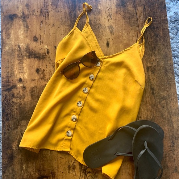 Paper Crane Tops - Yellow button Tank Top, Size medium